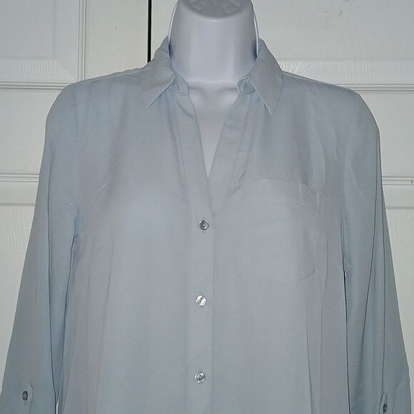 The Limited  baby blue button down blouse long sleeve blouse  Sz XS - Picture 3 of 5